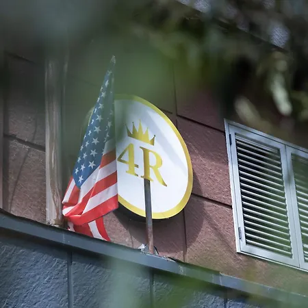 4r Colombo 地拉那