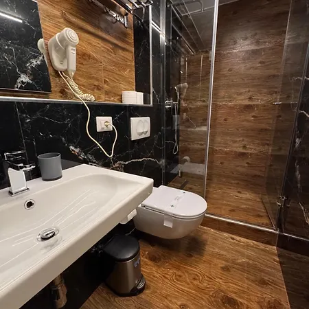 Ξενοδοχείο 4r Colombo 3*