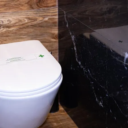 4r Colombo 地拉那