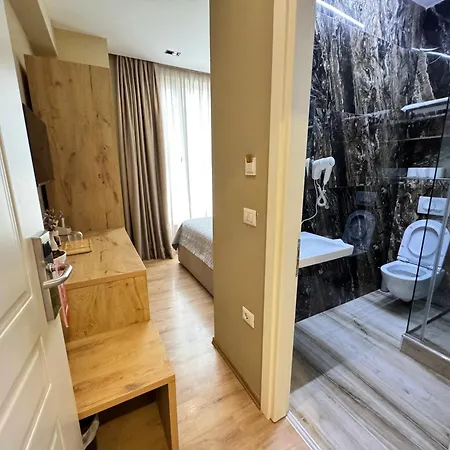 Ξενοδοχείο 4r Colombo 3*