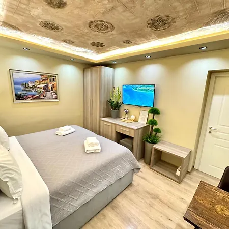 4r Colombo 3* 地拉那