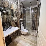 4r Colombo Hotel 3*