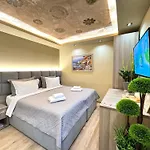 4r Colombo 3* Tirana
