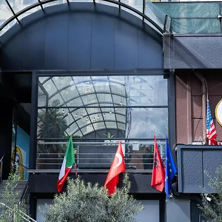 4r Colombo 3* Tirana