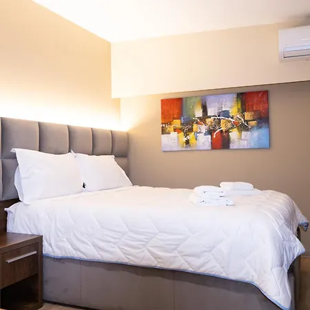 4r Colombo 3* 地拉那