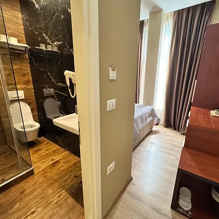 فندق 4r Colombo 3*