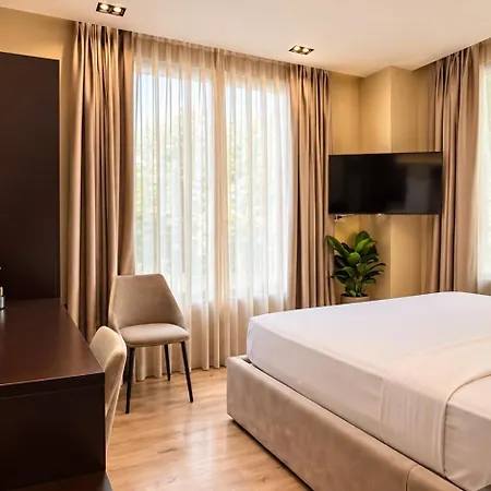 4r Colombo 3*