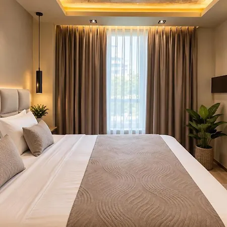 4r Colombo 3*
