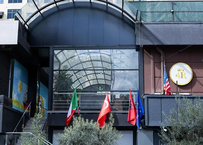 4r Colombo 3* Tirana